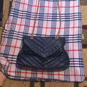 Black shoulder purse